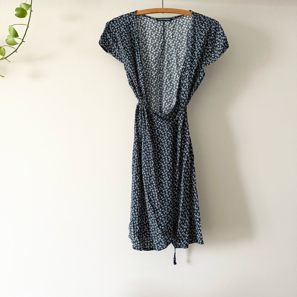 Brandy Melville‎ Navy Floral Wrap Dress